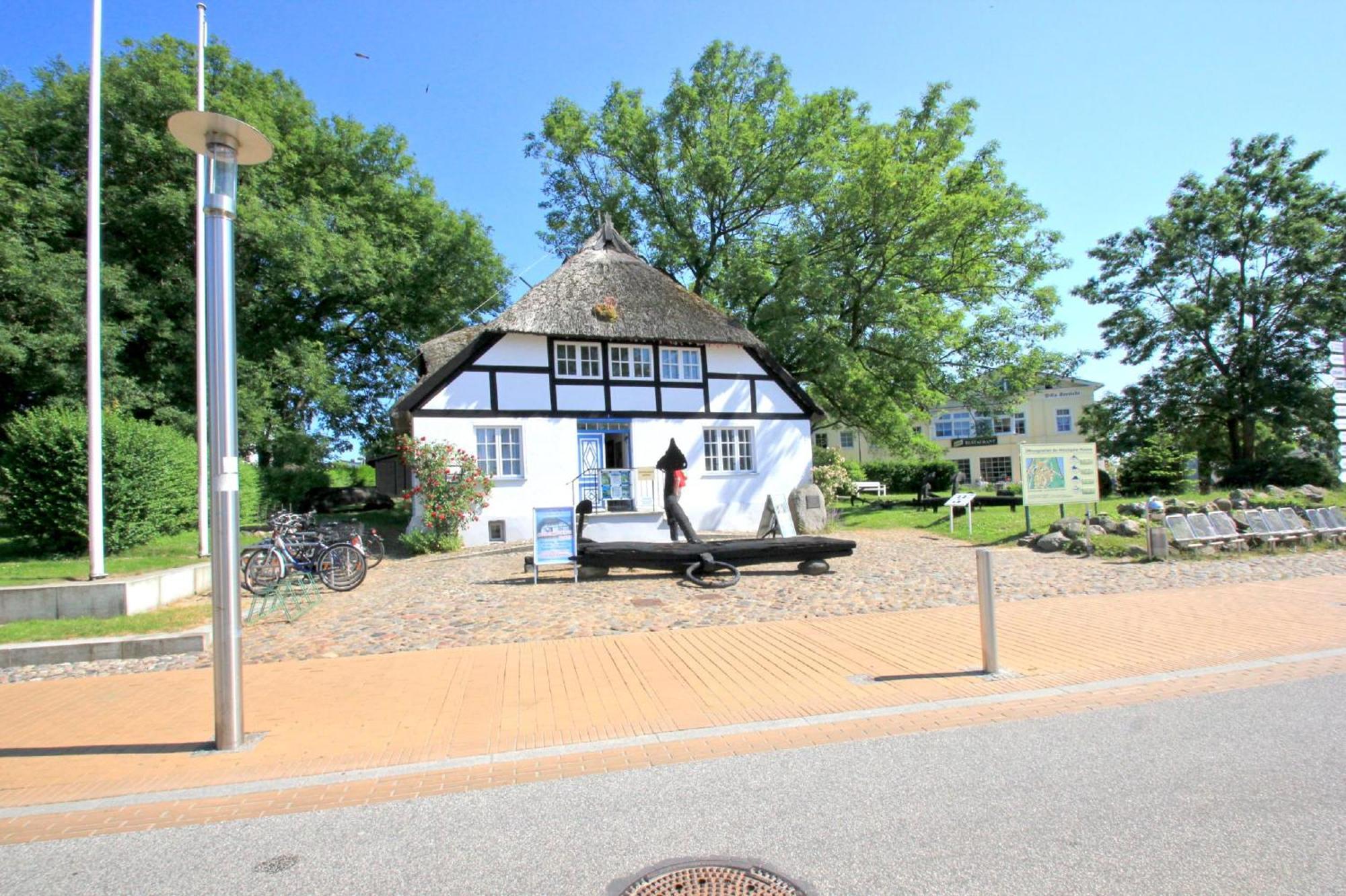 Terrasse, Gratis Nutzung Vom Ahoi Erlebnisbad Und Sauna In Sellin - Meeresblick Fewo 32 Goehren  Kültér fotó