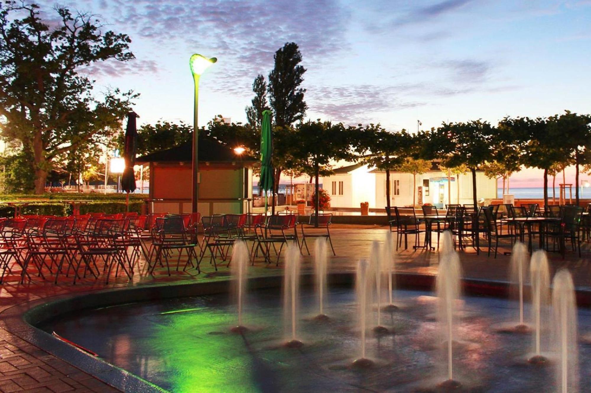 Terrasse, Gratis Nutzung Vom Ahoi Erlebnisbad Und Sauna In Sellin - Meeresblick Fewo 32 Goehren  Kültér fotó